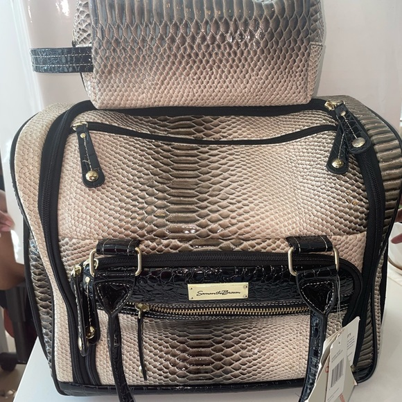 Samantha Brown Bags Samantha Brown Carry On Wheeled Luggage Bag